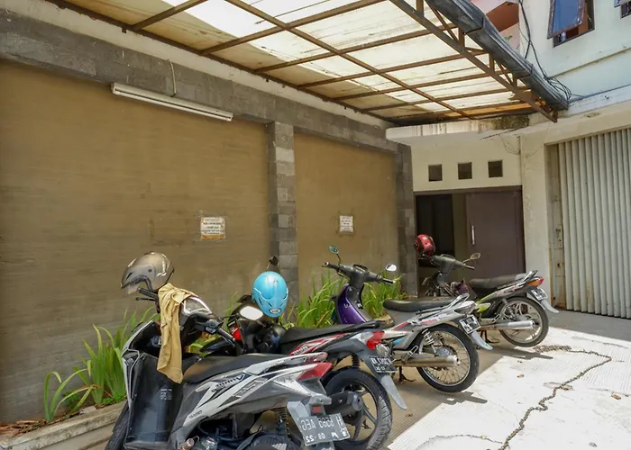 RedDoorz At Jalan Sriwijaya Semarang